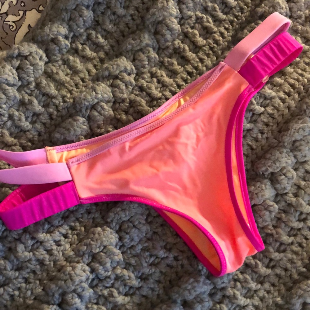 VS Bikini Bottom